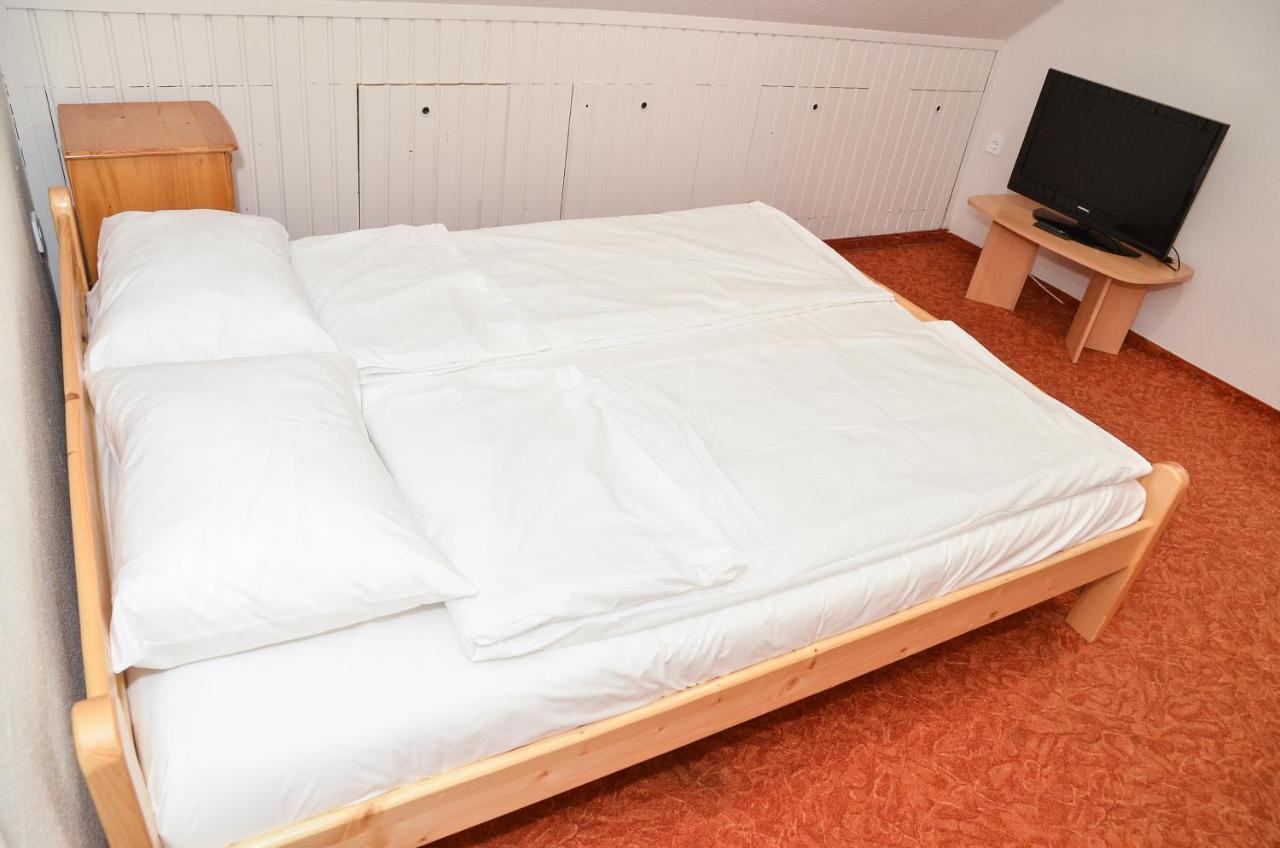 Gabor Aron Apartman Lejlighedshotel Hajdúszoboszló Eksteriør billede